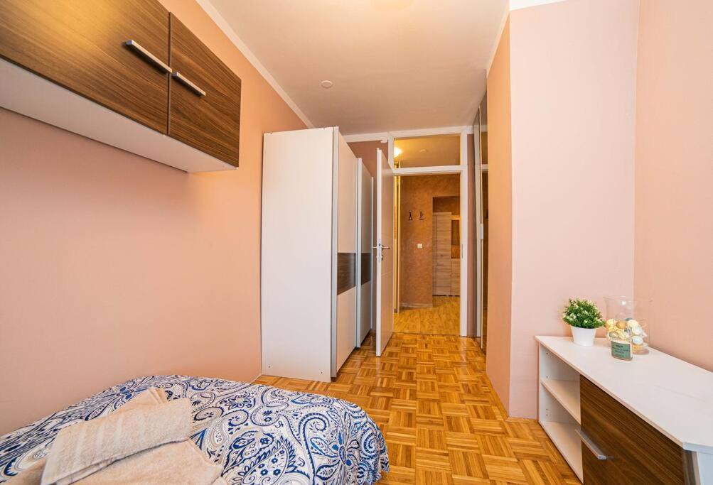 Sunny Day -arena , 2 Bathrooms, 102m², * Zagreb