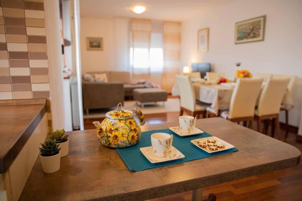 Apartment Sunny Day -arena , 2 Bathrooms, 102m², *