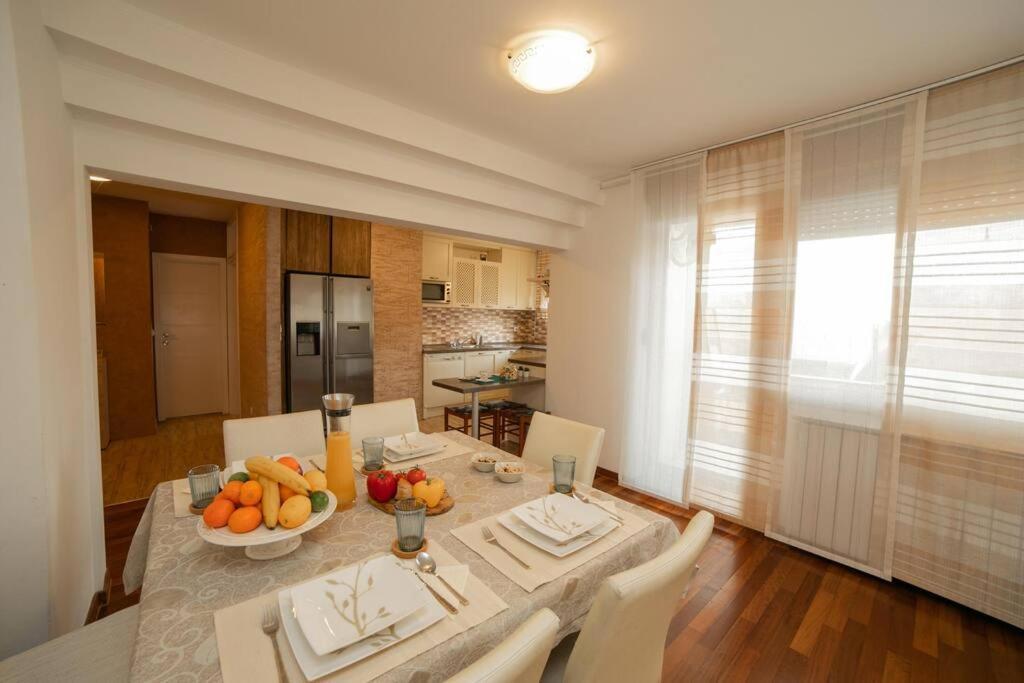 Apartment Sunny Day -arena , 2 Bathrooms, 102m²,