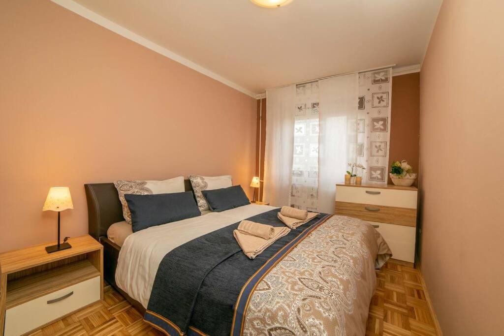 Apartment Sunny Day -arena , 2 Bathrooms, 102m², *